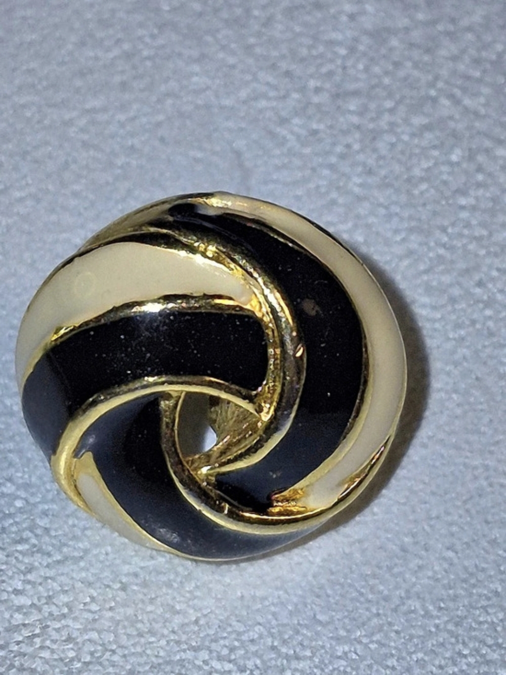 Vintage 80s Cream & Black Enamel Swirl Knot Stud Earrings Gold Tone
